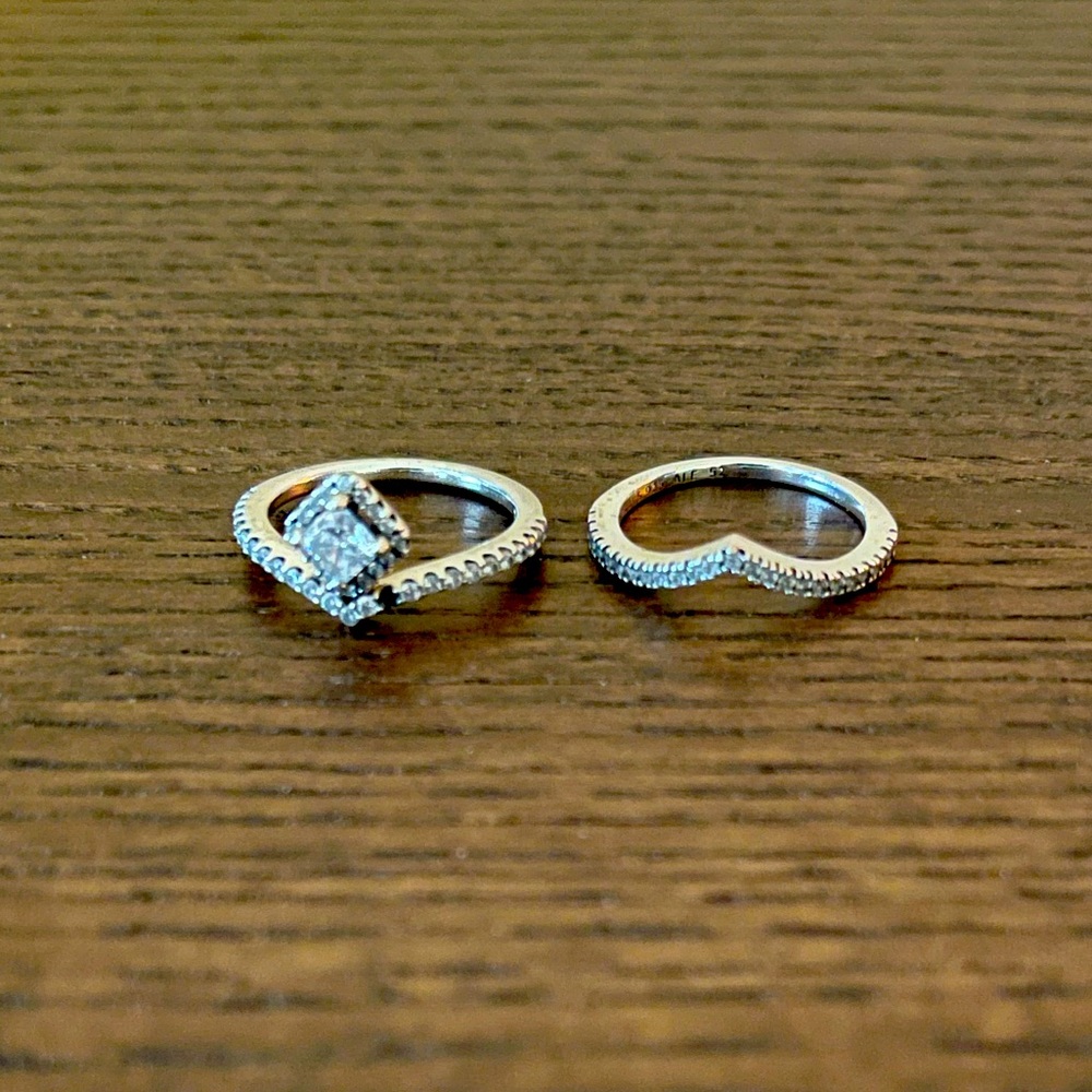 Pandora Sparkling Wishbone and Square Wishbone Ring Set